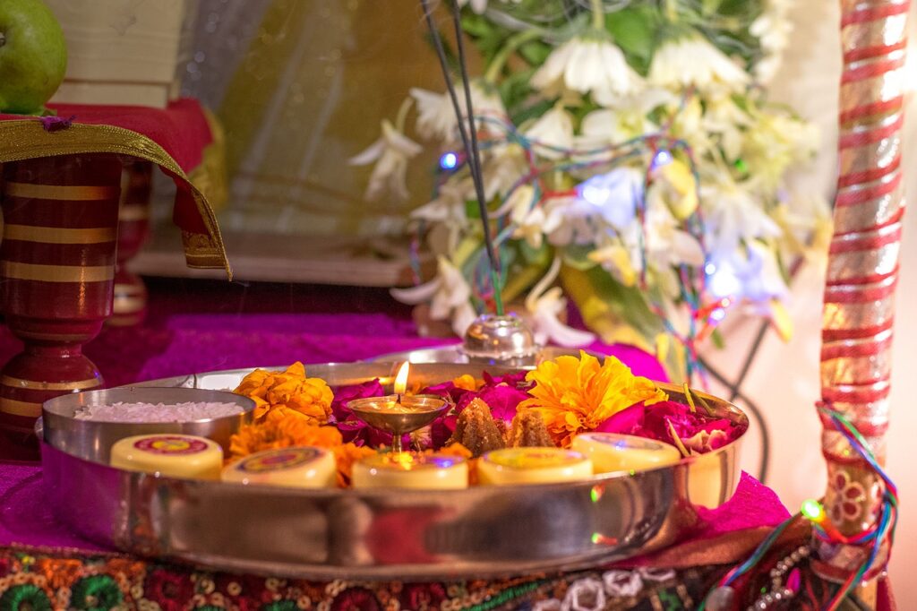 pooja, aarti, india-2725137.jpg